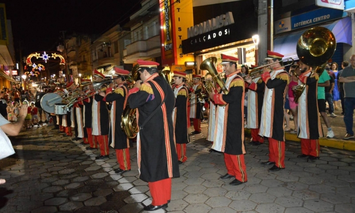 Banda Marcial da AFPCA promove Desfile da Natal na segunda-feira, 22