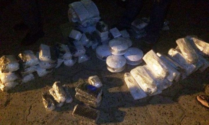 Duas pessoas são presas por contrabando na SP-245