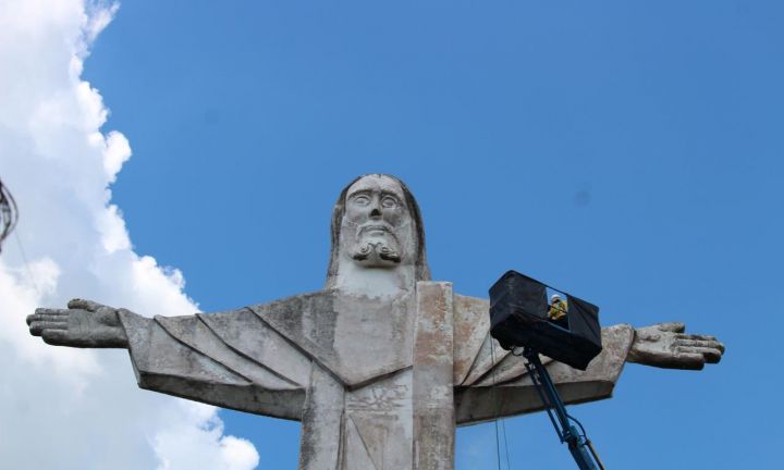 Prefeitura inicia recuperação do Cristo Redentor