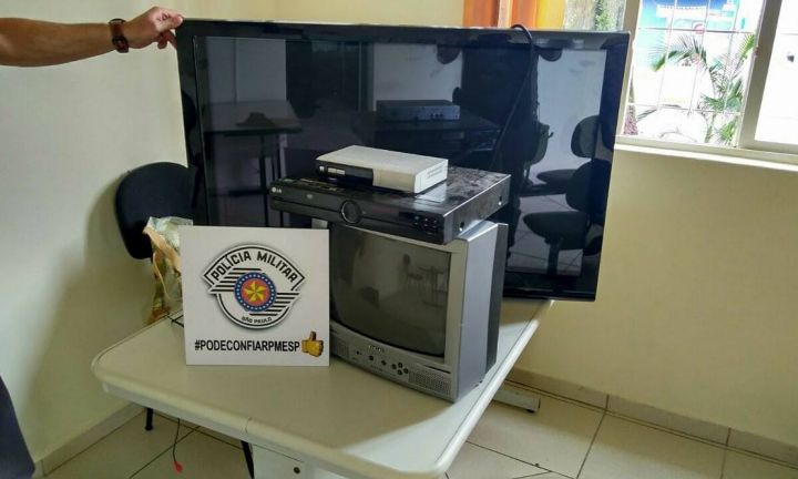 Ladrão é preso em flagrante furtando residência no Avaré I