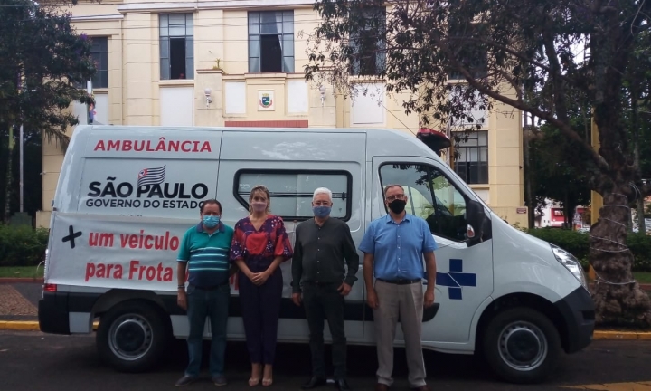 Carla Flores conquista ambulância através do deputado estadual Walter Vicioni