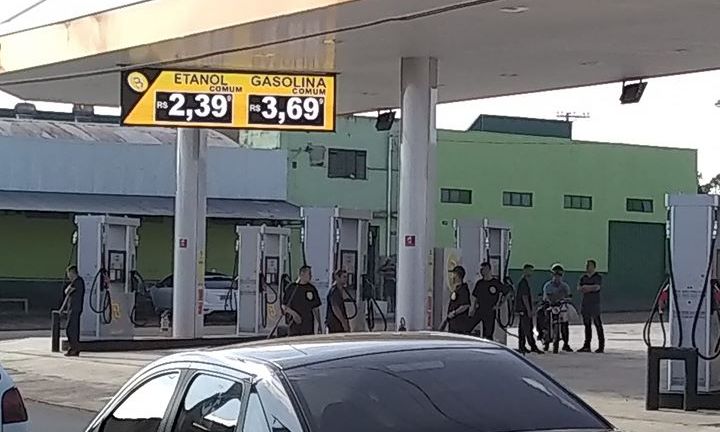 Preço da gasolina cai em Avaré e custa em média R$ 4