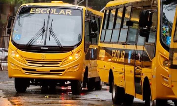Arandu, Manduri e Sarutaiá recebem ônibus escolares do Governo de SP