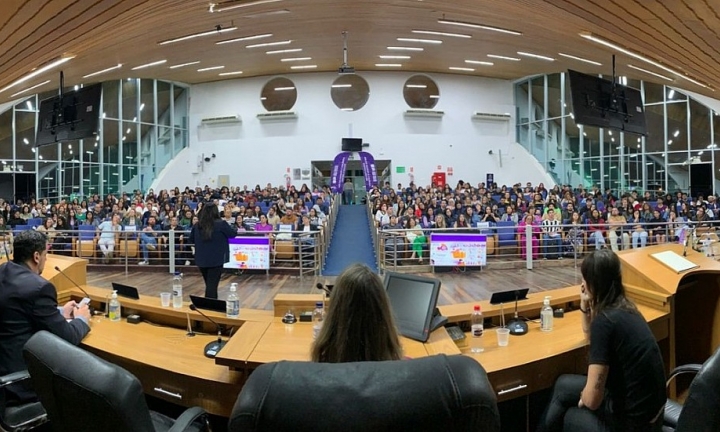 Campanha que conscientiza sobre violência contra mulher marca agosto em Avaré