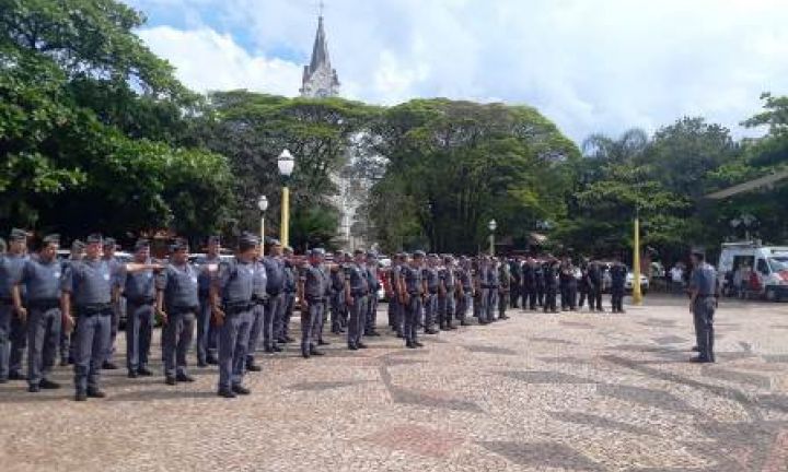 Operação da PM resulta em prisão e apreensões de veículos e drogas