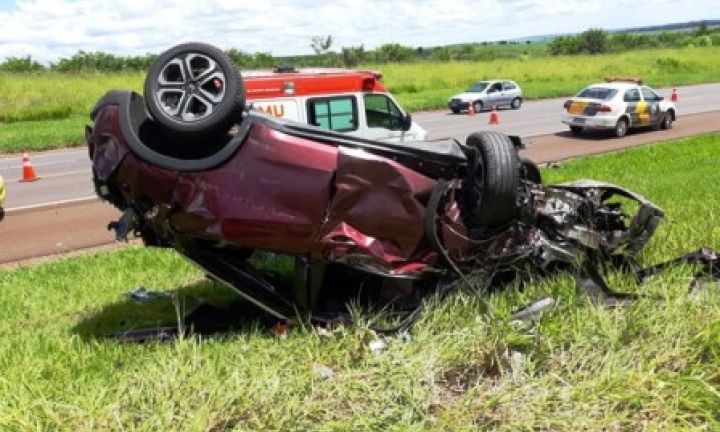 Acidente na SP 255: 1 morte e vários feridos, dois gravemente