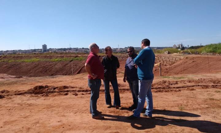 Obras do Arenão estão paralisadas por falta de pagamento dos operários