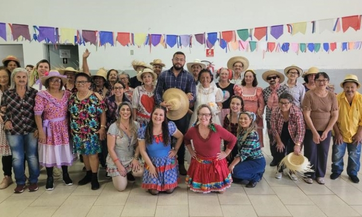 Festa junina reúne público do CRAS e do Centro de Convivência do Idoso