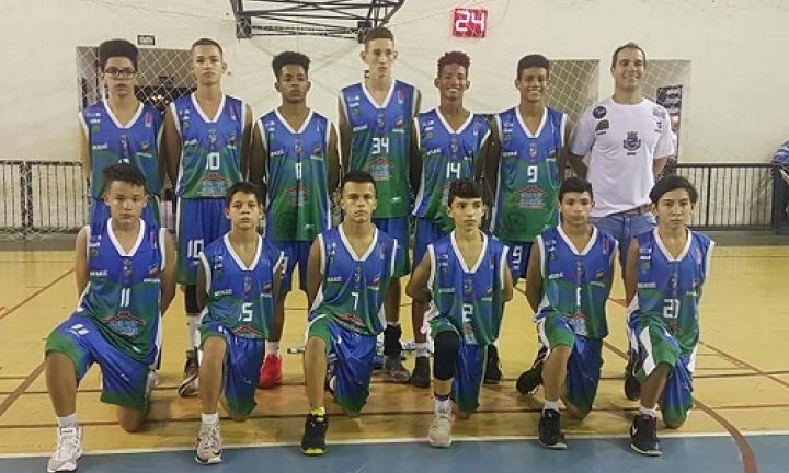 Jogando em casa, basquete Sub-15 de Avaré vence Bauru