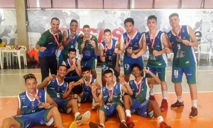 Basquete de Avaré é campeão em torneio do SESI