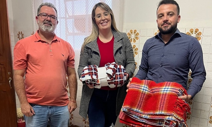 Faculdade FEAP e Cybelar doam agasalhos para o Fundo Social