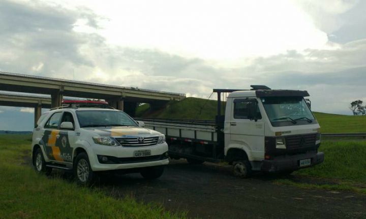 TOR apreende caminhão clonado na SP-255