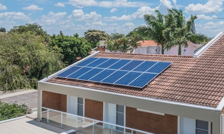 Escola Estadual de Taquarituba recebe usina solar da CPFL Santa Cruz