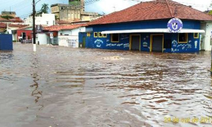 Prefeitura faz levantamento dos estragos da chuva