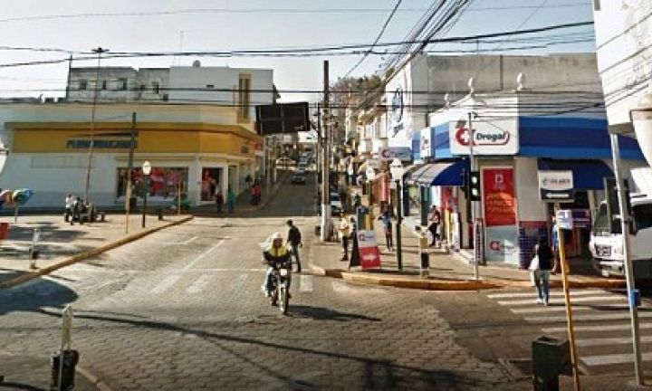 Prefeitura recomenda fechamento do comércio por 15 dias