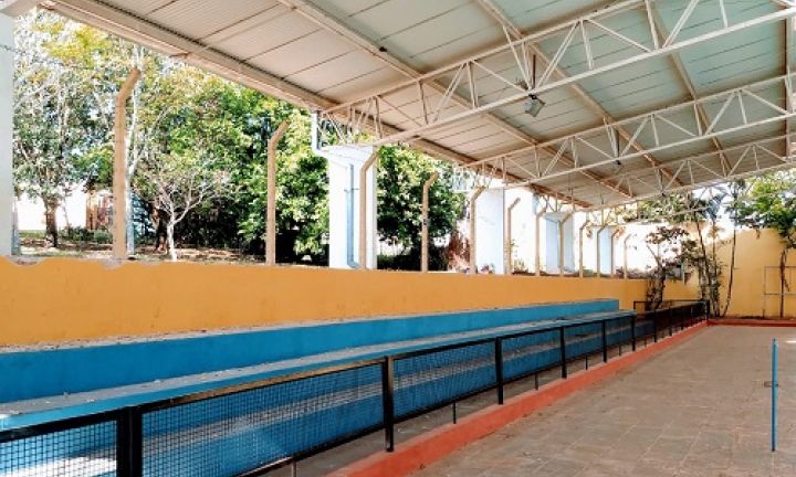 Muro vai substituir alambrado da Piscina Municipal