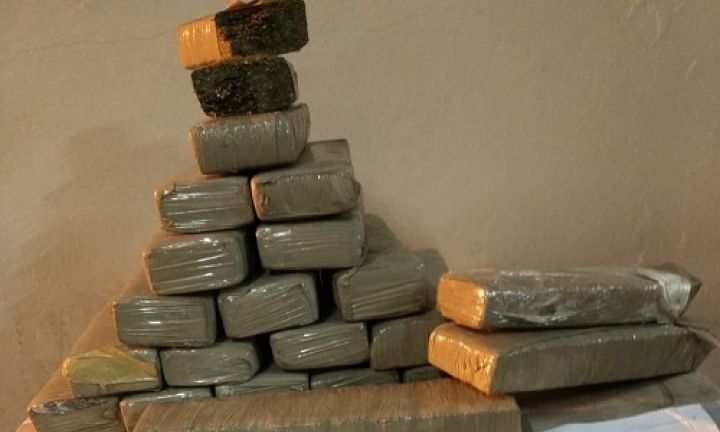 Trio é preso após PM apreender 20 quilos de maconha