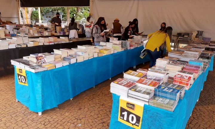 Feira do Livro começa no dia 7 de junho, terça-feira, no Largo São João