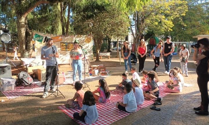 Piquenique Literário leva muita arte ao Largo São João