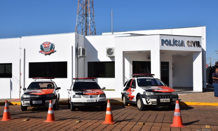 Funcionário do Detran é preso por fraude na liberação de placas de veículos