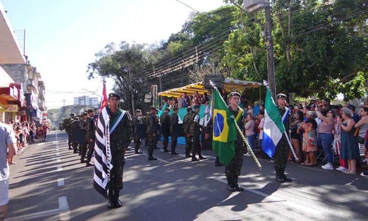 Ato cívico e tradicional desfile celebram aniversário de Avaré no dia 15
