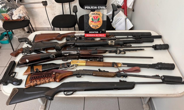 Polícia Civil prende homem em flagrante com arsenal de armas e munições