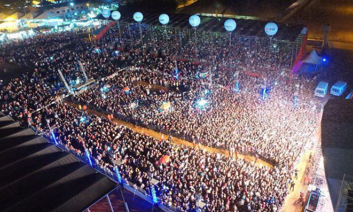 Mais de 20 mil pessoas assistiram Luan Santana na abertura da 50ª Emapa