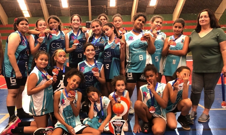 Meninas do basquete de Avaré são destaque em competição regional