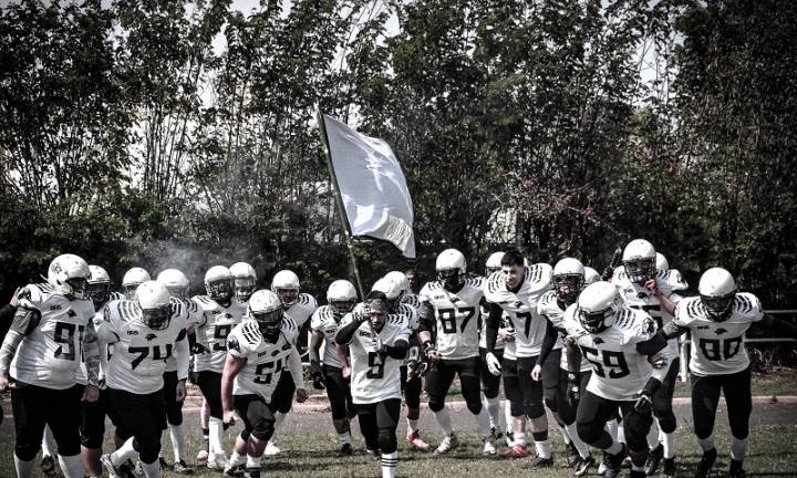 Avaré Lions vence Itapetininga em campeonato de futebol americano