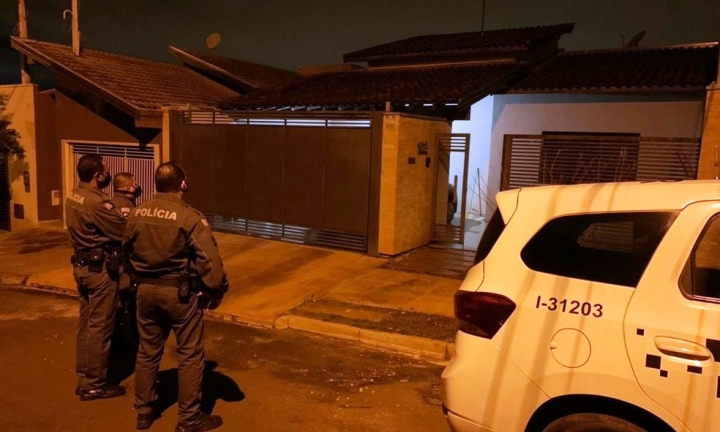 Polícia investiga artefato explosivo jogado em casa de vereador 