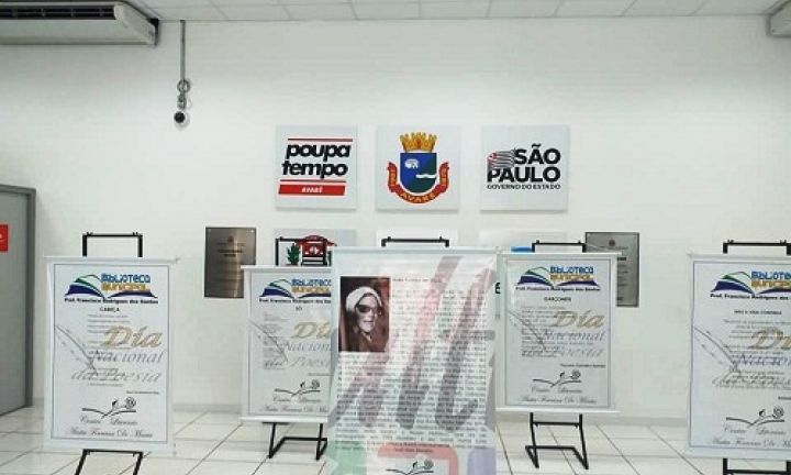 Poupatempo recebe Exposição de Poesias de integrantes do Centro Literário