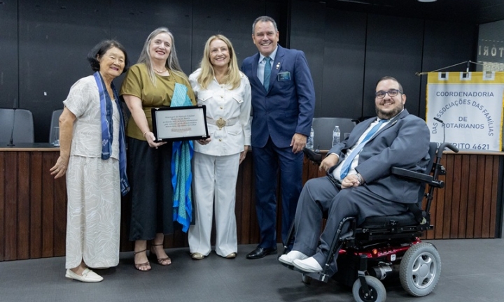 Governadora Márcia Brito recebe homenagens na Alesp pelo Distrito 4621 do Rotary