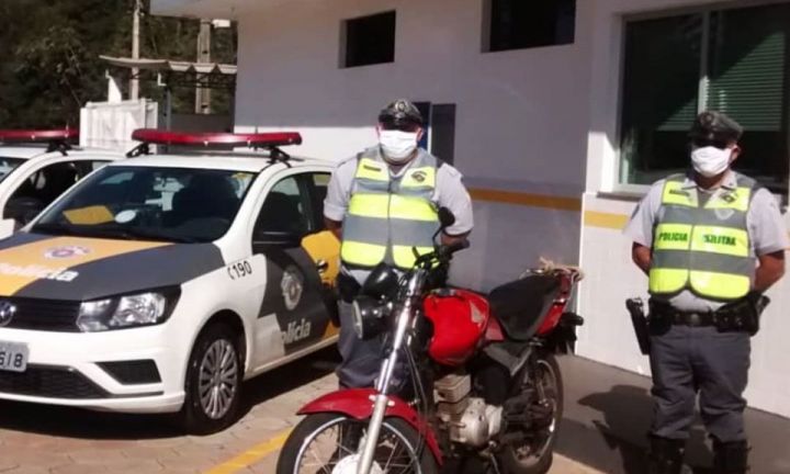 Polícia Rodoviária detém indivíduo em flagrante por furto de moto