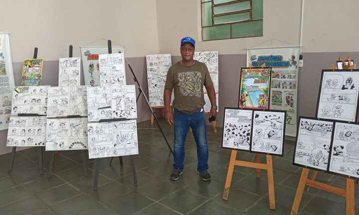 Cartunista Flávio de Oliveira está com exposição no Centro Cultural