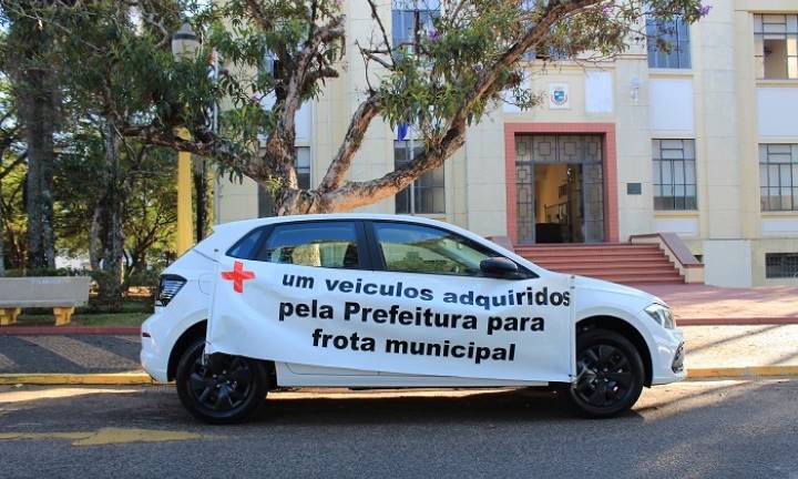 Secretaria Municipal de Educação de Avaré adquire veículo 0 km