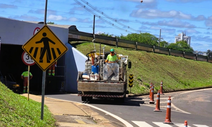 SP-255 está com passagem inferior interditada para obras de reparo estrutural