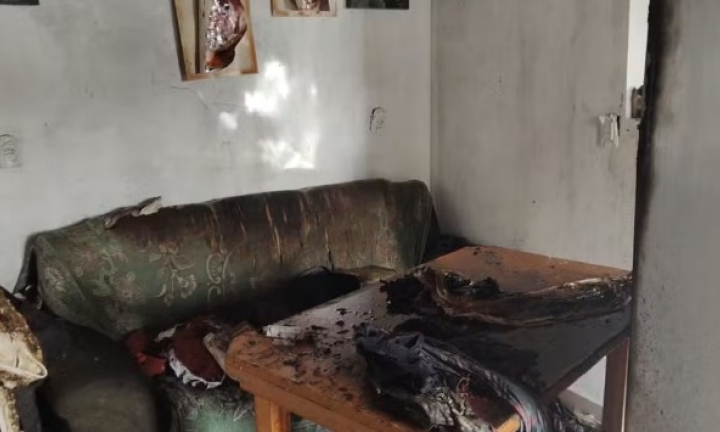 Incêndio destrói casa e deixa família desabrigada no bairro Duílio Gambini