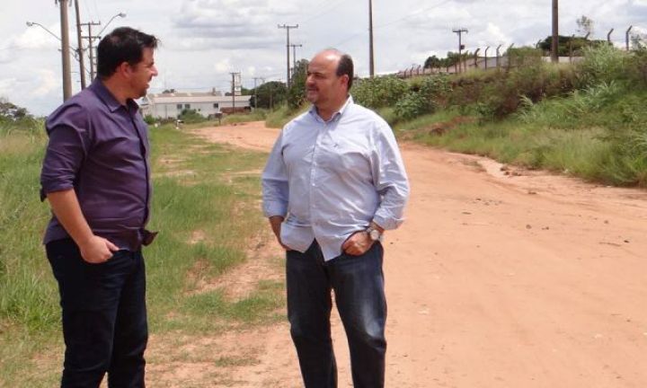 Jô Silvestre quer completar asfalto da Avenida Cunha Bueno