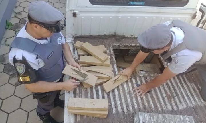Polícia Rodoviária apreende mais de 200 quilos de maconha em Avaré
