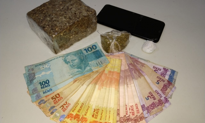 DISE prende em flagrante suspeito com meio quilo de maconha