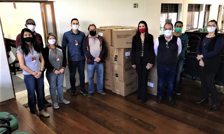 Secretaria da Saúde recebe doação de kits de máscaras de proteção