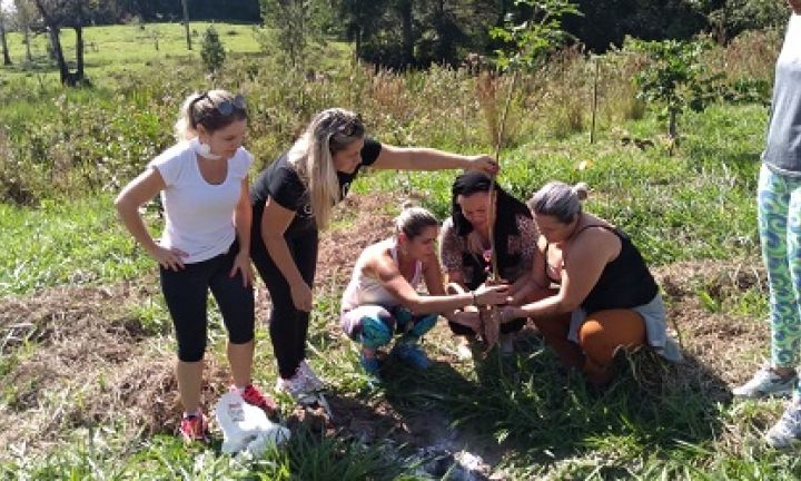 Alunos participam de palestras sobre uso do solo e erosão