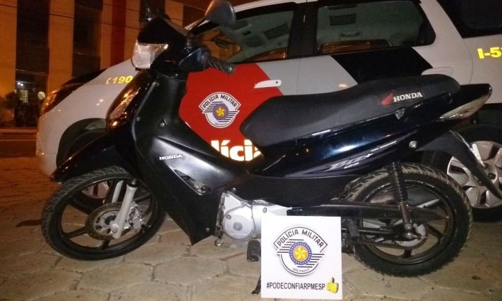 Polícia Militar recupera moto furtada e prende autor do crime