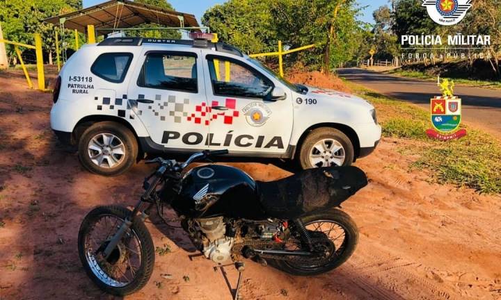 Moto sem identificação é apreendida na estrada da Ponte Alta