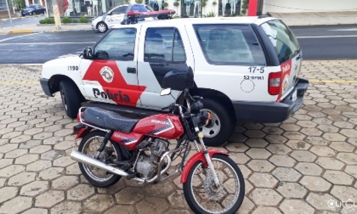 Polícia Militar recupera moto furtada em Avaré