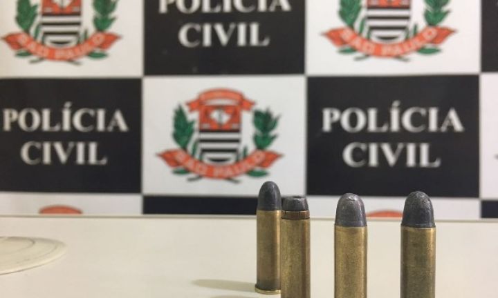 Adolescentes são flagrados com munições dentro de sala de aula