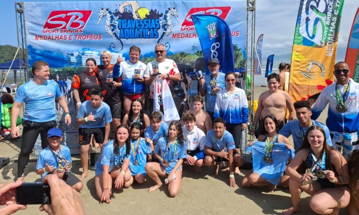 Equipe de natação de Avaré vence etapa de circuito de águas abertas
