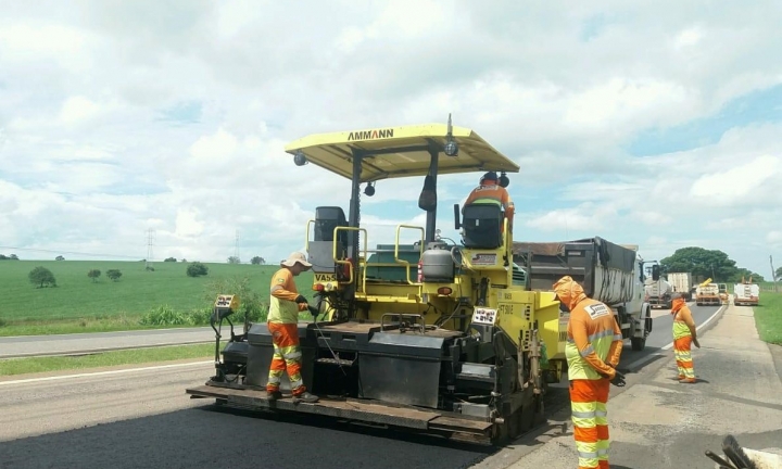 CCR SPVias realiza obras no pavimento da Castello Branco na região de Avaré