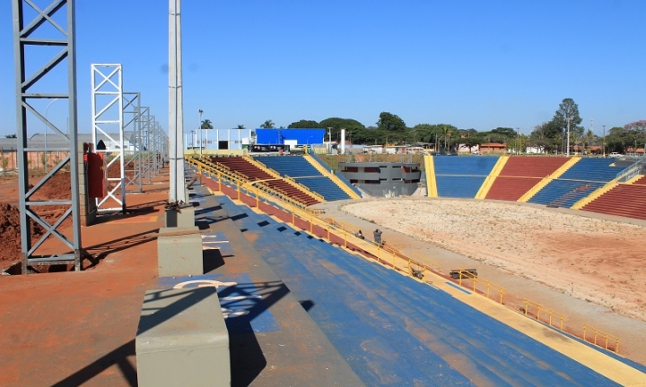 Arenão terá cobertura finalizada até a realização da 53ª Emapa