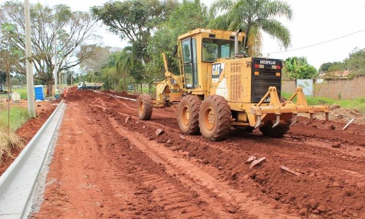 Principal acesso ao bairro Avaré Golf Country começa a ser pavimentado